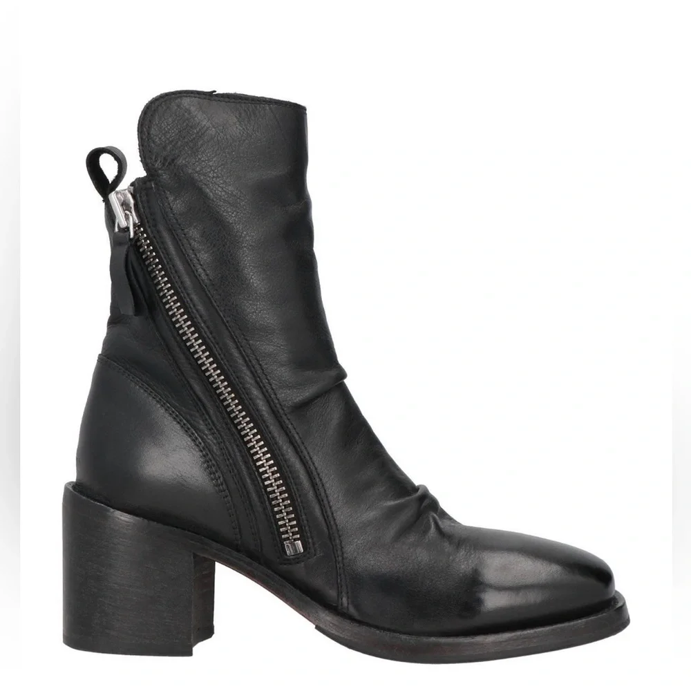MOMA Black Leather Boots - Picture 1 of 13